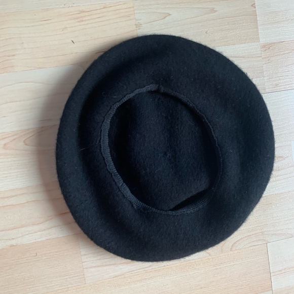Black Beret from Japan - Picture 2 of 2